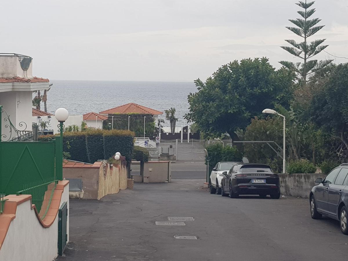 Casa Scogliera Leilighet Aci Castello Eksteriør bilde